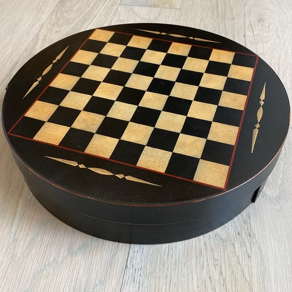 Frye's Measure Mill Shaker Chess Box - Picture 3 of 12